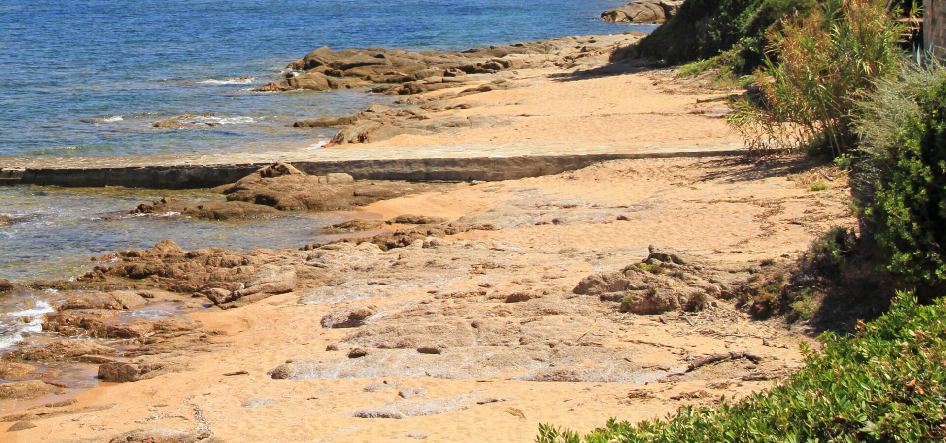 Pieds dans l'eau d'exception dans le golfe d'Ajaccio