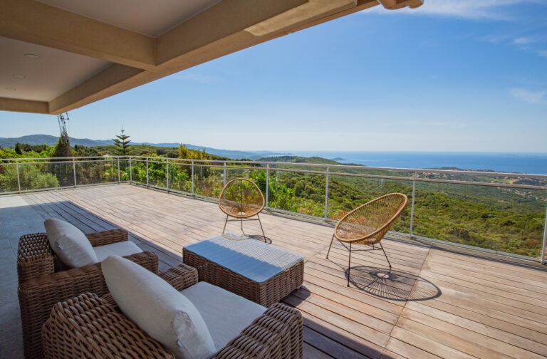 Villa contemporaine vue mer Golfe d’Ajaccio